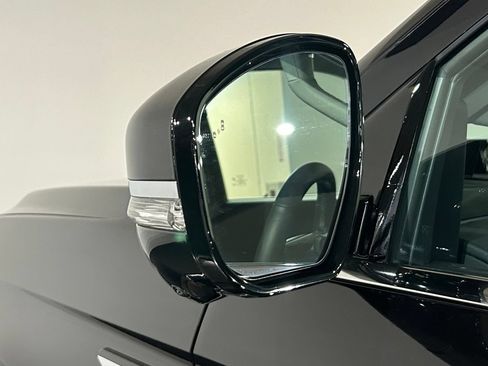New 2026 Lincoln Navigator Reserve AWD/4WD image 18