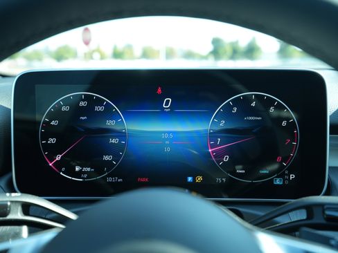 New 2025 Mercedes-Benz C 300 4MATIC Sedan image 22