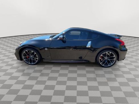 Used 2015 Nissan 370Z NISMO RWD image 5