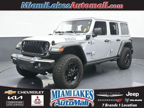 Used 2024 Jeep Wrangler Unlimited image 1