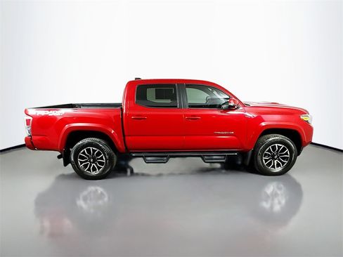 Used 2023 Toyota Tacoma TRD Sport image 7