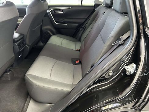 Used 2025 Toyota RAV4 XLE AWD/4WD image 14