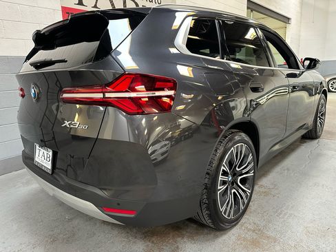 Used 2025 BMW X3 xDrive30i w/ Convenience Package image 3