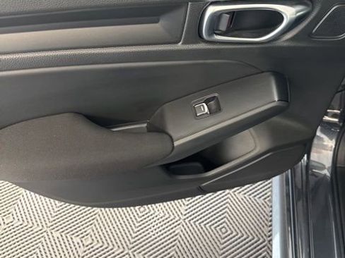 Used 2025 Honda Civic Sport image 25