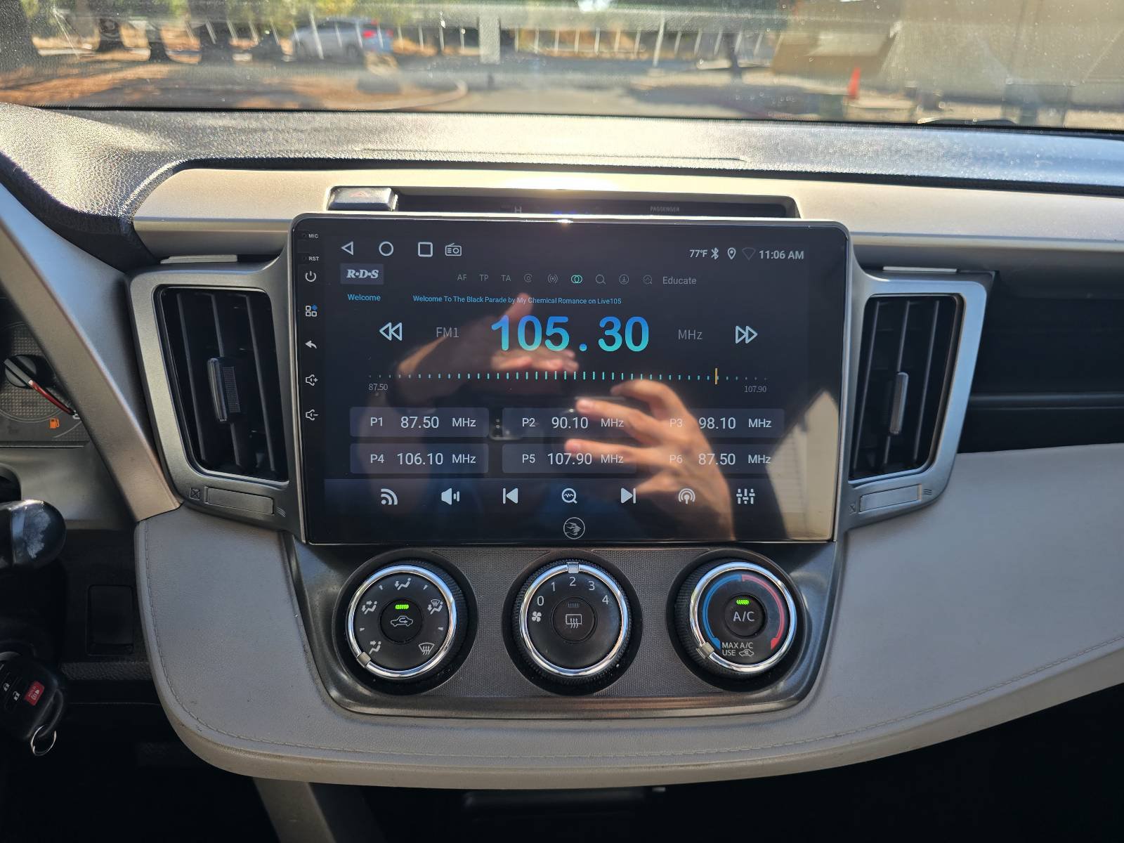 Used 2015 Toyota RAV4 LE FWD image 25