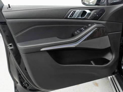 Used 2024 BMW X5 xDrive40i w/ Premium Package image 17