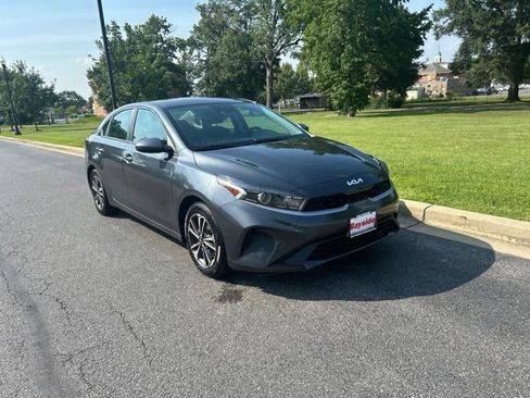 Certified 2023 Kia Forte LXS FWD image 23