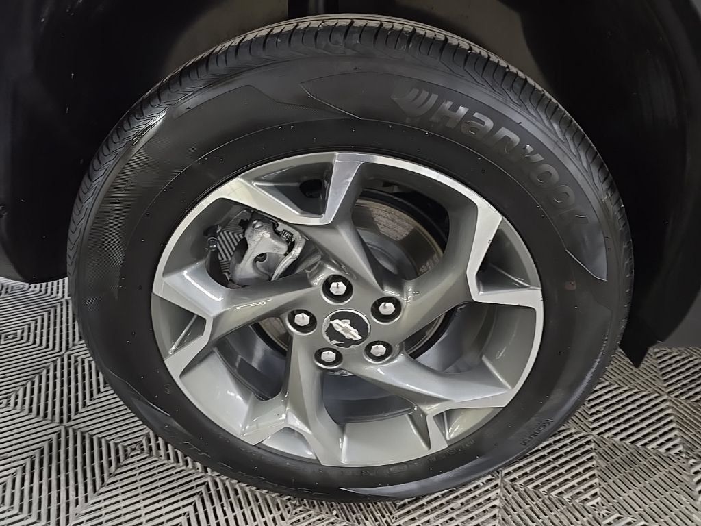 Used 2024 Chevrolet Trax LT w/ LT Convenience Package FWD image 13