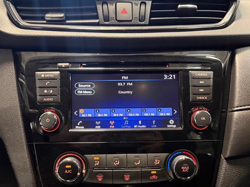 Used 2020 Nissan Rogue S AWD/4WD image 14