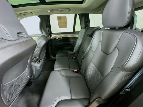 Used 2025 Volvo XC90 B6 Plus AWD/4WD image 38