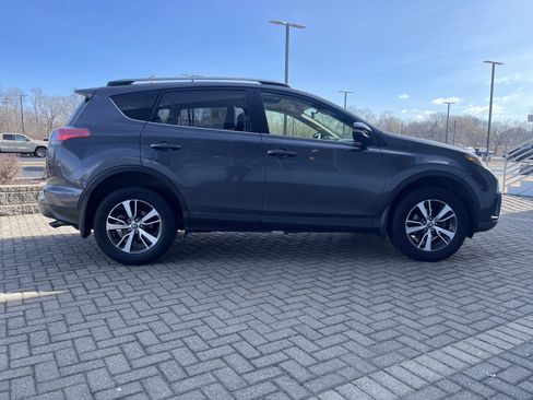 Used 2018 Toyota RAV4 XLE w/ Plus Extra Value Package image 6