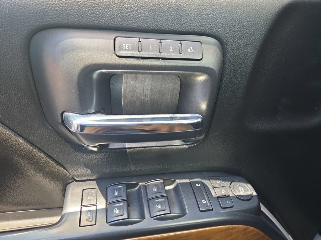 Used 2015 Chevrolet Silverado 2500 LTZ AWD/4WD image 20