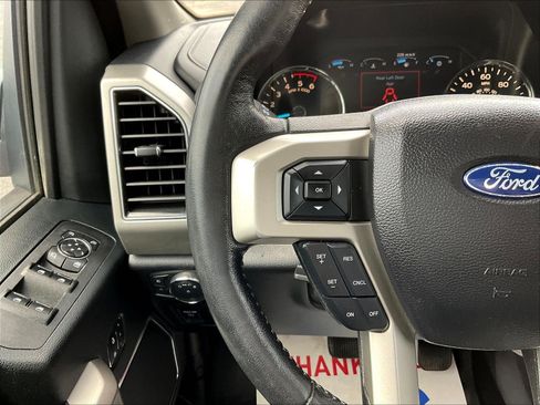 Used 2019 Ford F150 Lariat w/ Trailer Tow Package RWD image 12