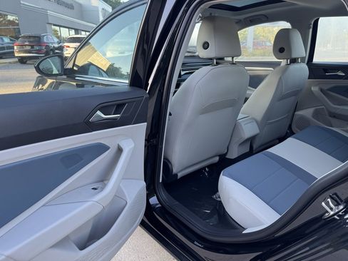New 2025 Volkswagen Jetta SE image 22
