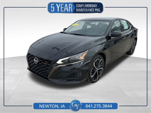 Used 2024 Nissan Altima 2.5 SR image 1