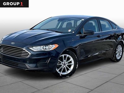 Used 2020 Ford Fusion SE image 1