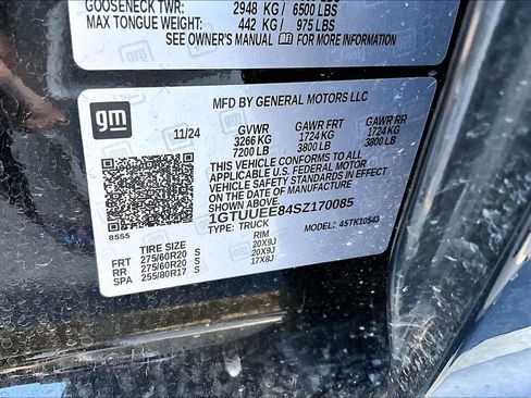 Used 2025 GMC Sierra 1500 AT4 w/ AT4 Premium Package AWD/4WD image 43