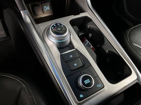 Used 2022 Ford Explorer XLT w/ Equipment Group 202A image 15