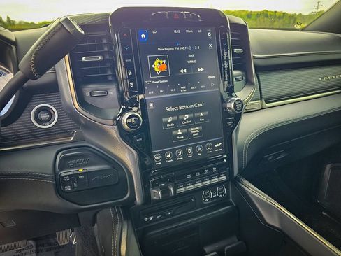 Used 2019 RAM 2500 Limited AWD/4WD image 30