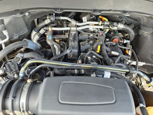 Used 2022 Ford Explorer XLT w/ Equipment Group 202A RWD image 22