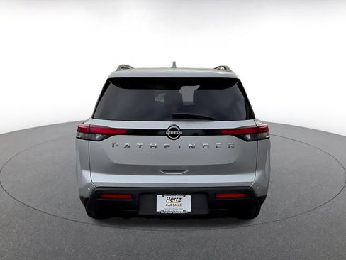 Used 2025 Nissan Pathfinder SV image 12