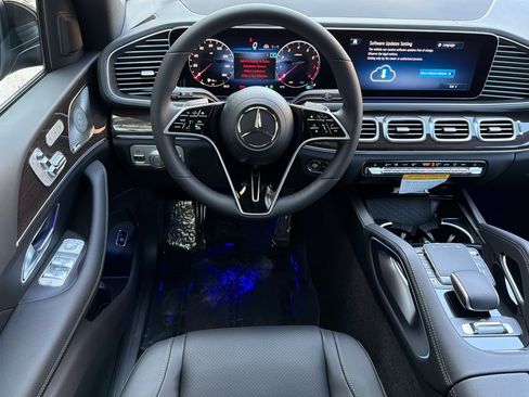 New 2026 Mercedes-Benz GLS 450 4MATIC image 13