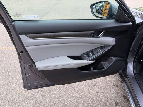 Used 2020 Honda Accord EX image 20