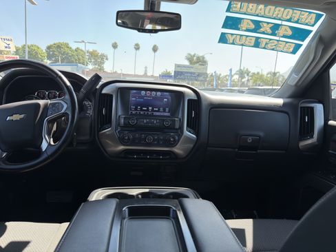 Used 2018 Chevrolet Silverado 1500 LT w/ All Star Edition AWD/4WD image 21