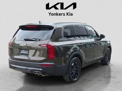 Certified 2022 Kia Telluride EX w/ EX Premium Package AWD/4WD image 6