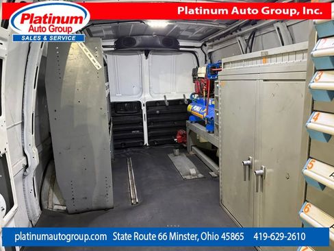Used 2017 Chevrolet Express 3500 Extended RWD image 47