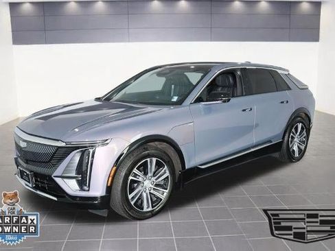 Used 2024 Cadillac Lyriq Luxury AWD/4WD image 1