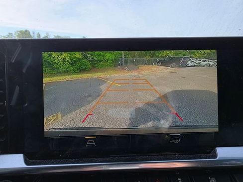 Used 2023 Chevrolet Silverado 1500 LT image 18