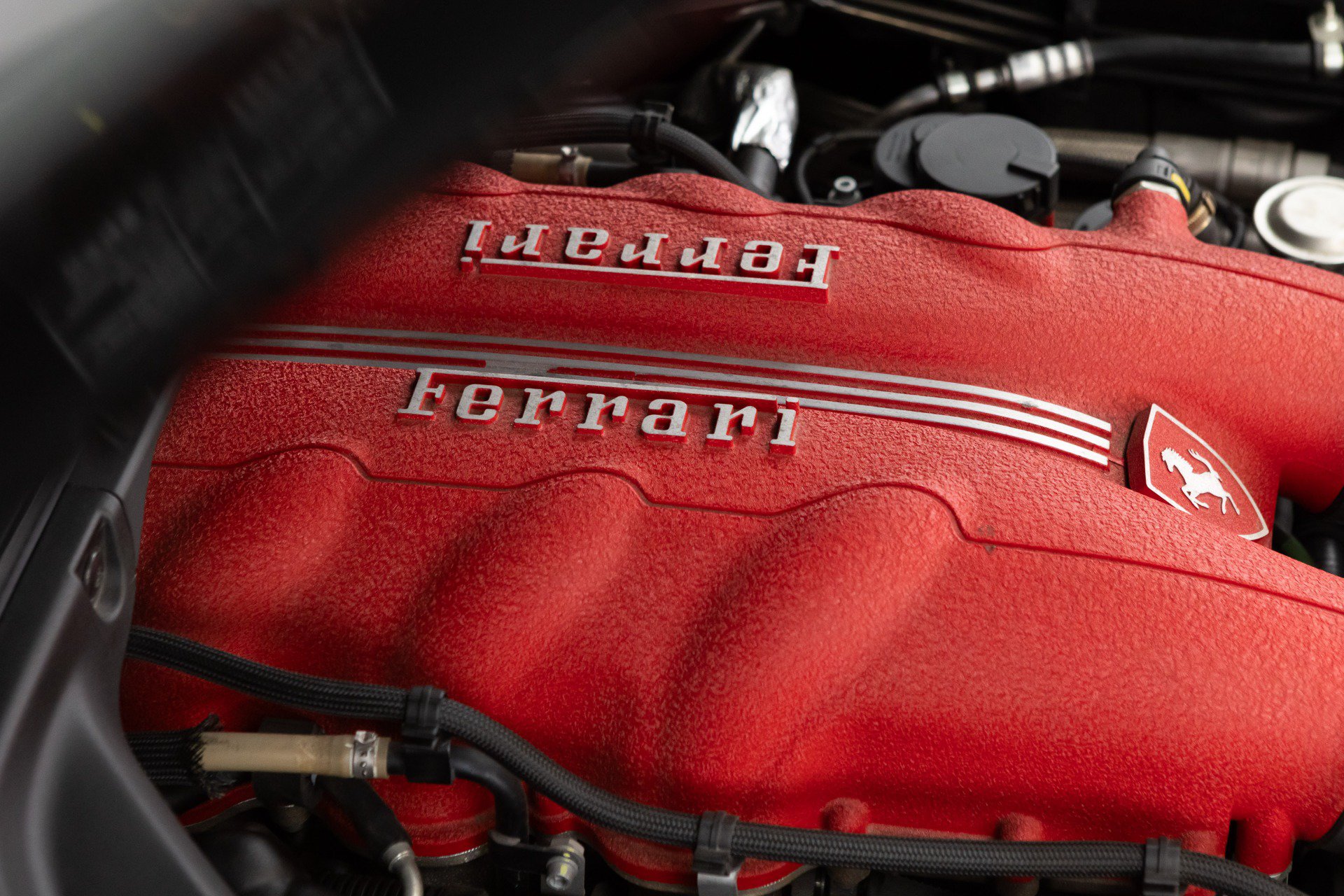 Used 2010 Ferrari California RWD image 95