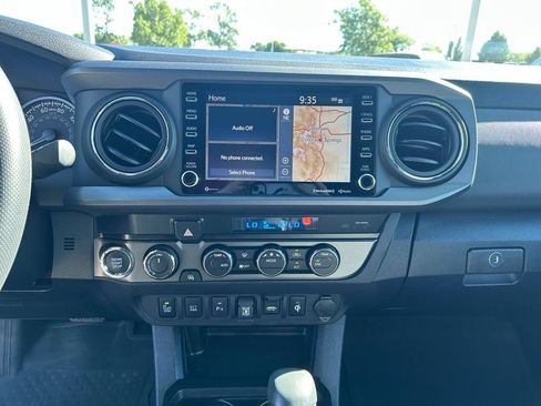 Used 2023 Toyota Tacoma TRD Off-Road w/ Technology Package AWD/4WD image 18
