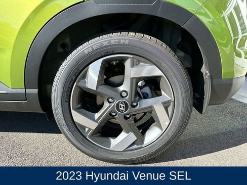 Used 2023 Hyundai Venue SEL image 3