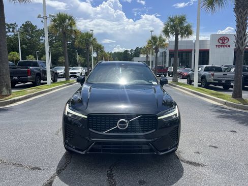 Used 2022 Volvo XC60 B5 R-Design w/ Advanced Package FWD image 3