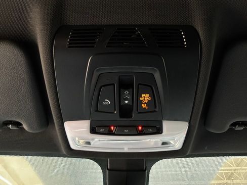 Used 2017 BMW X1 sDrive28i FWD image 19