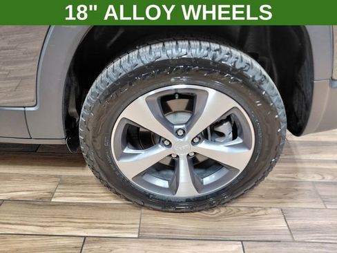 Used 2022 Jeep Cherokee Limited AWD/4WD image 12