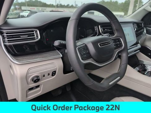 Certified 2022 Jeep Wagoneer Series III AWD/4WD image 28