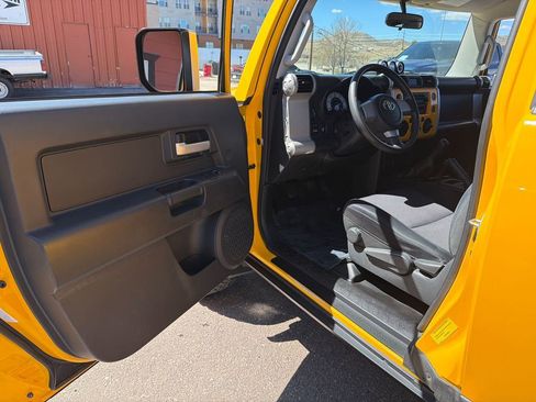 Used 2008 Toyota FJ Cruiser 4WD image 9