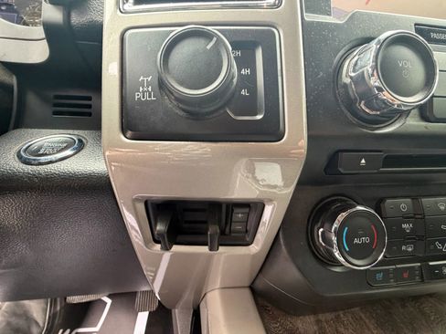 Used 2018 Ford F350 Lariat w/ Lariat Ultimate Package AWD/4WD image 14