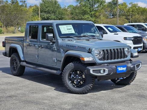 New 2025 Jeep Gladiator Sport image 2