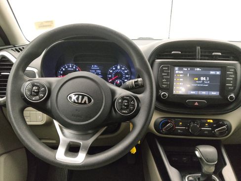 Used 2021 Kia Soul S FWD image 22