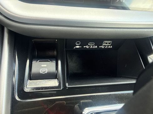 Used 2025 Subaru Outback Onyx Edition AWD/4WD image 21