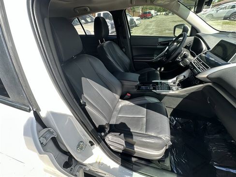 Used 2019 Mitsubishi Eclipse Cross AWD image 29