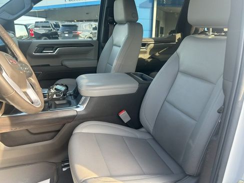 Used 2023 GMC Sierra 1500 SLT w/ SLT Premium Package AWD/4WD image 18