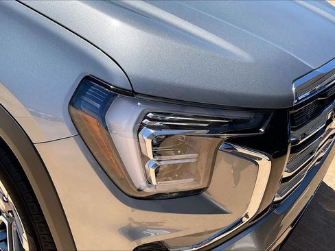 Used 2025 GMC Terrain Elevation AWD/4WD image 25