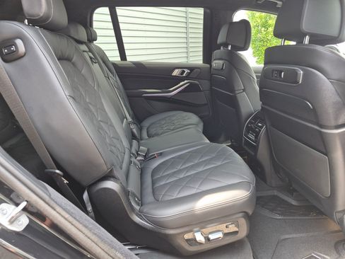 Used 2024 BMW X7 xDrive40i w/ M Sport Package AWD/4WD image 29