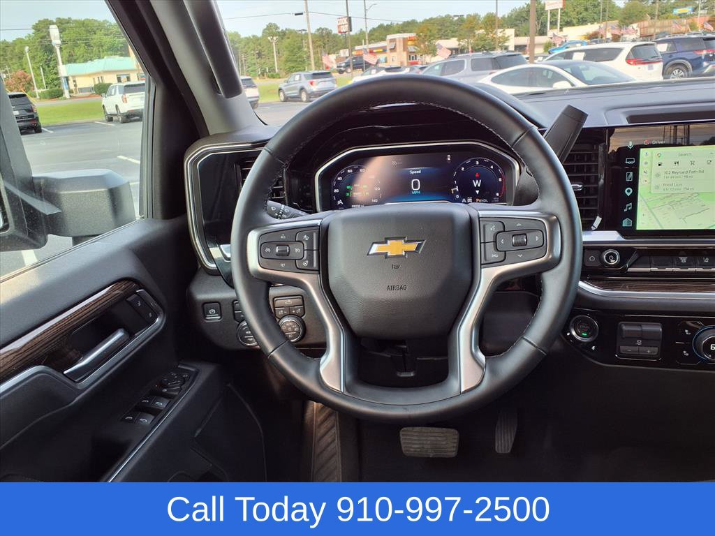 Used 2025 Chevrolet Silverado 2500 LT AWD/4WD image 23