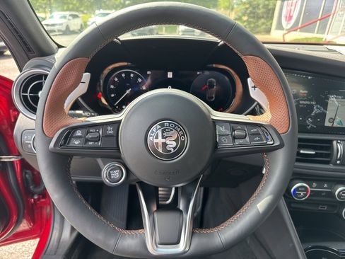 New 2025 Alfa Romeo Giulia AWD w/ Driving Assist Package image 14